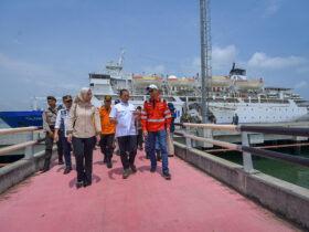 Di Pelabuhan Gili Mas, Senator Mirah Lakukan Pengawasan Pelaksanaan Mudik dan Beri Atensi Pada Infrastruktur