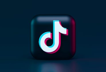 Sumber: Unsplash by Alexander Shatov